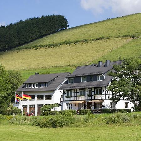 ホテルLandhaus Zum Sorpetal シュマレンベルク エクステリア 写真