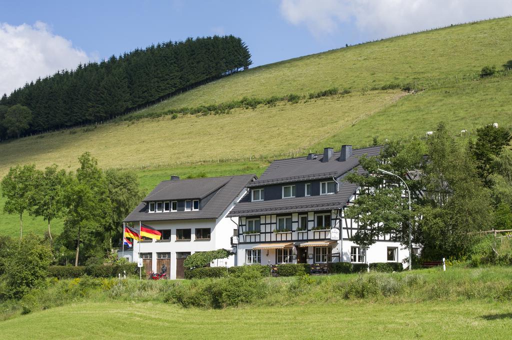 ホテルLandhaus Zum Sorpetal シュマレンベルク エクステリア 写真